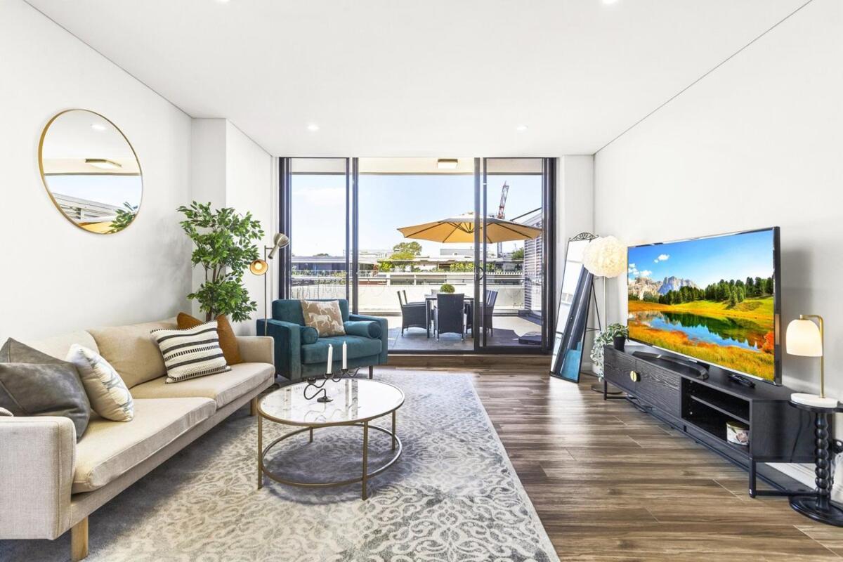 Apartment Lumiere 3br Serene Retreat - Views, Parking, Gym, Pool *